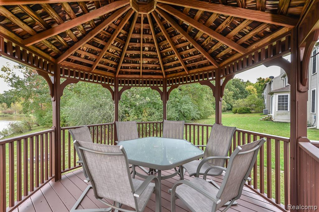 8308 THORNHILL Drive, Ypsilanti, MI 48197 — Photo 21