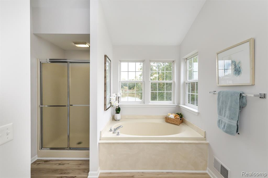 8308 THORNHILL Drive, Ypsilanti, MI 48197 — Photo 44