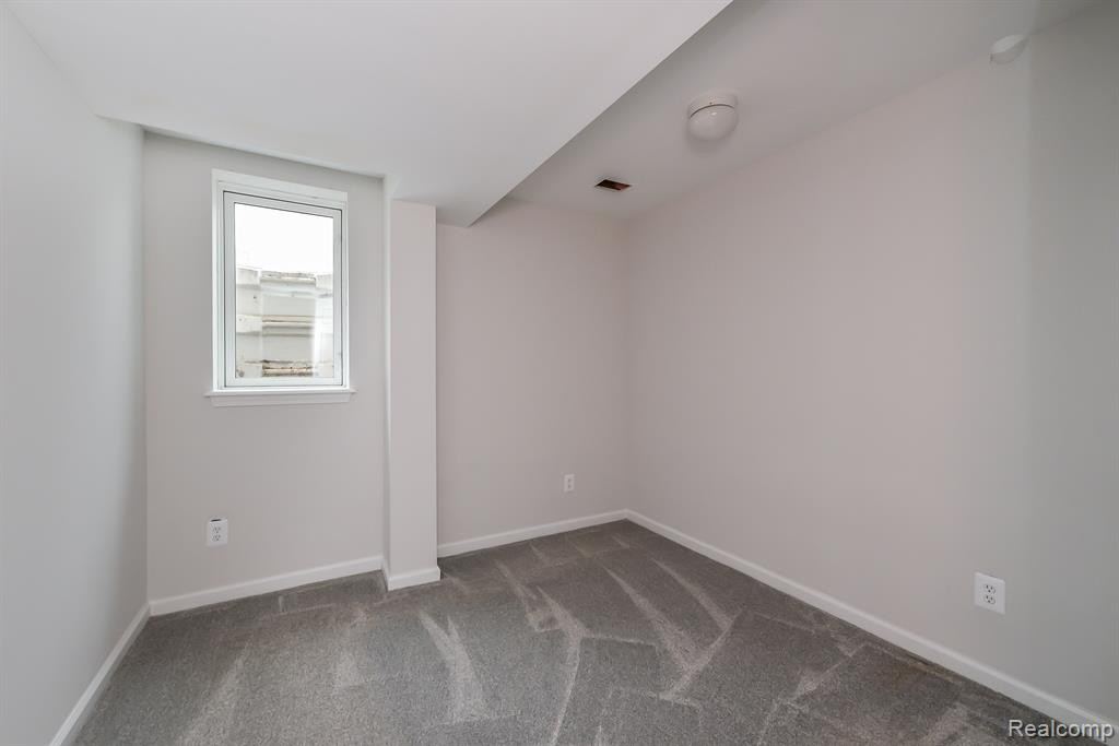 8308 THORNHILL Drive, Ypsilanti, MI 48197 — Photo 66