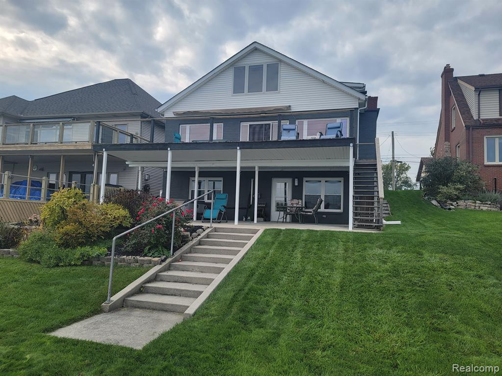 69 GRATIOT Boulevard, Marysville, MI 48040 — front exterior