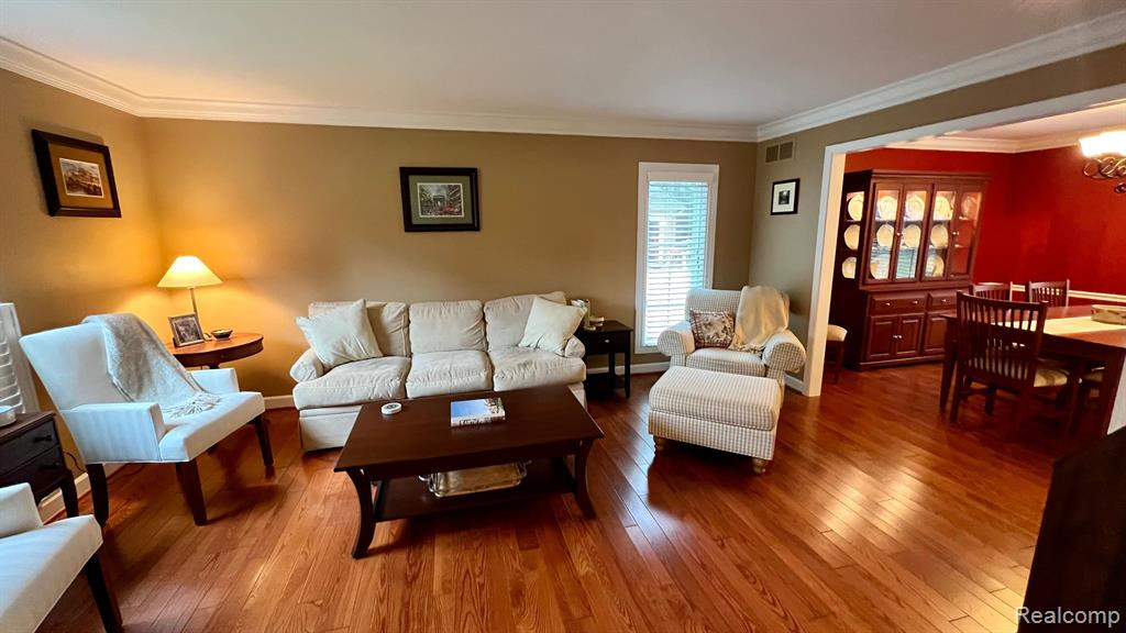 16135 THORNDYKE Court, Northville, MI 48168 — Photo 3