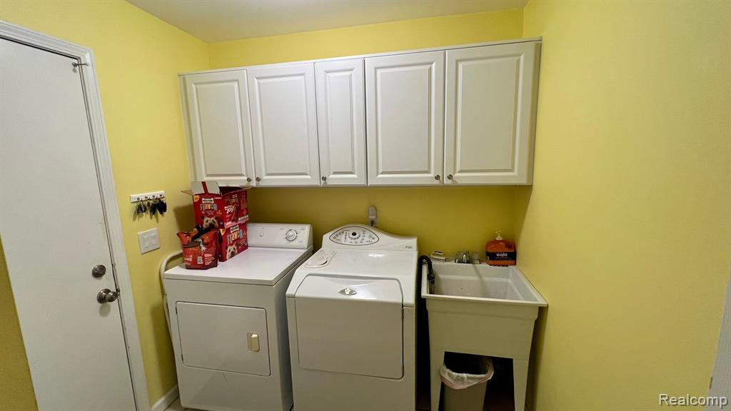 16135 THORNDYKE Court, Northville, MI 48168 — Photo 11