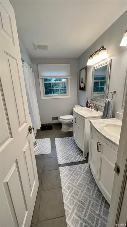 16135 THORNDYKE Court, Northville, MI 48168 — Photo 18