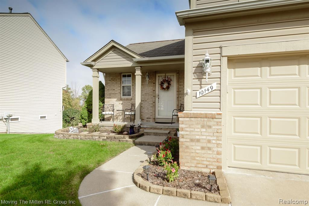 10149 E AVONDALE Circle, Ypsilanti, MI 48198 — Photo 15