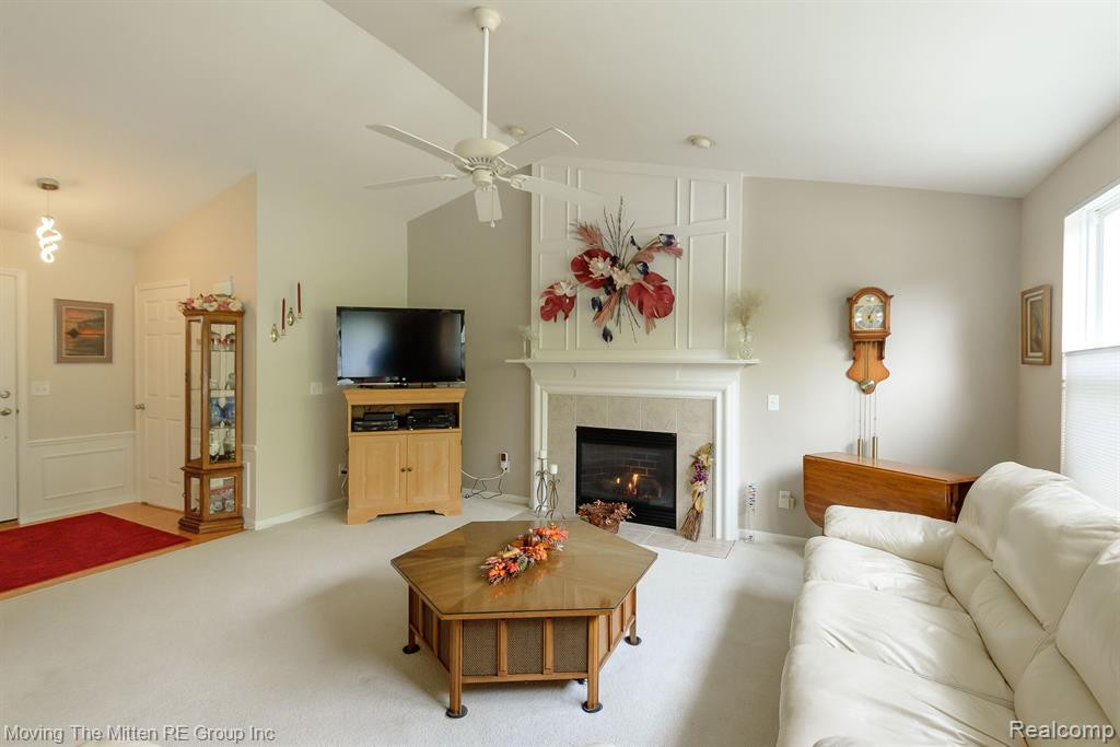 10149 E AVONDALE Circle, Ypsilanti, MI 48198 — Photo 17