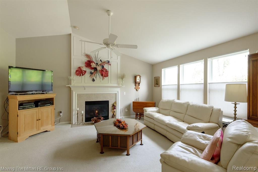 10149 E AVONDALE Circle, Ypsilanti, MI 48198 — Photo 18