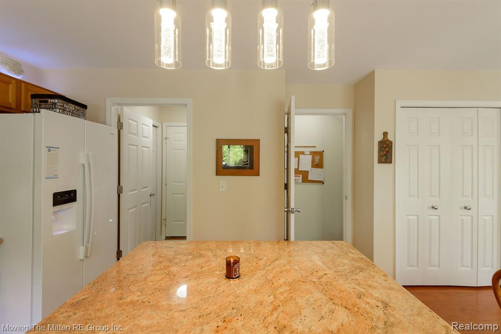 10149 E AVONDALE Circle, Ypsilanti, MI 48198 — Photo 27