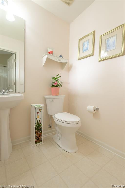 10149 E AVONDALE Circle, Ypsilanti, MI 48198 — Photo 30