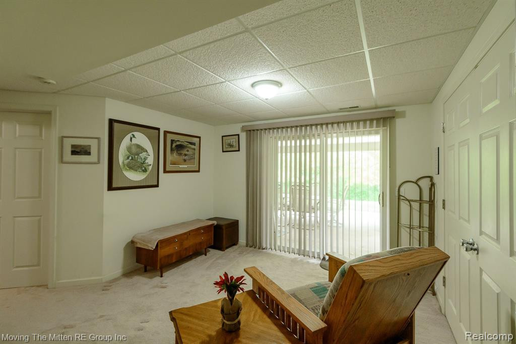 10149 E AVONDALE Circle, Ypsilanti, MI 48198 — Photo 44