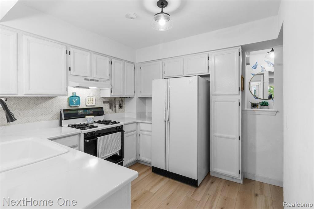 43580 YORKVILLE Drive, Canton, MI 48188 — Photo 3