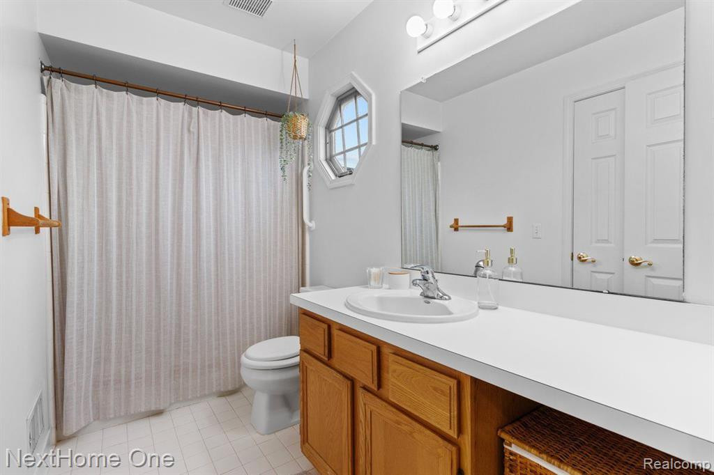 43580 YORKVILLE Drive, Canton, MI 48188 — Photo 7