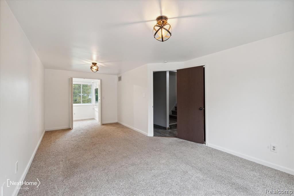 7817 RAMBLEWOOD Street, Ypsilanti, MI 48197 — Photo 22