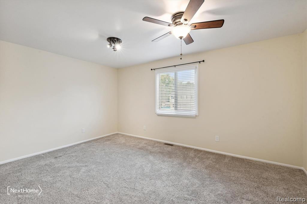 7817 RAMBLEWOOD Street, Ypsilanti, MI 48197 — Photo 26