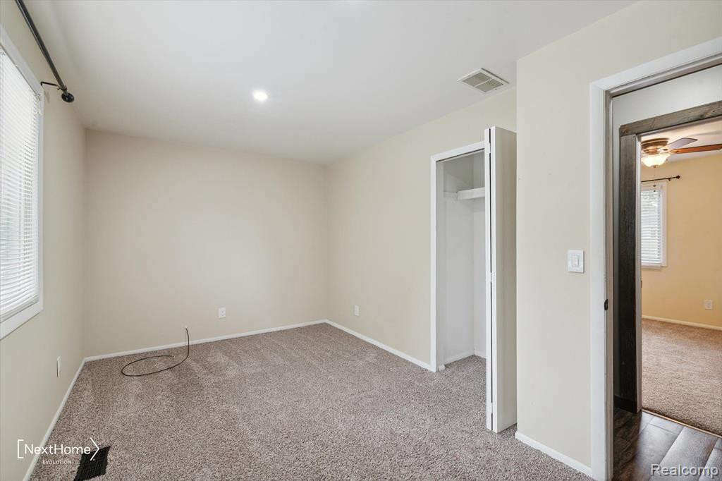 7817 RAMBLEWOOD Street, Ypsilanti, MI 48197 — Photo 29