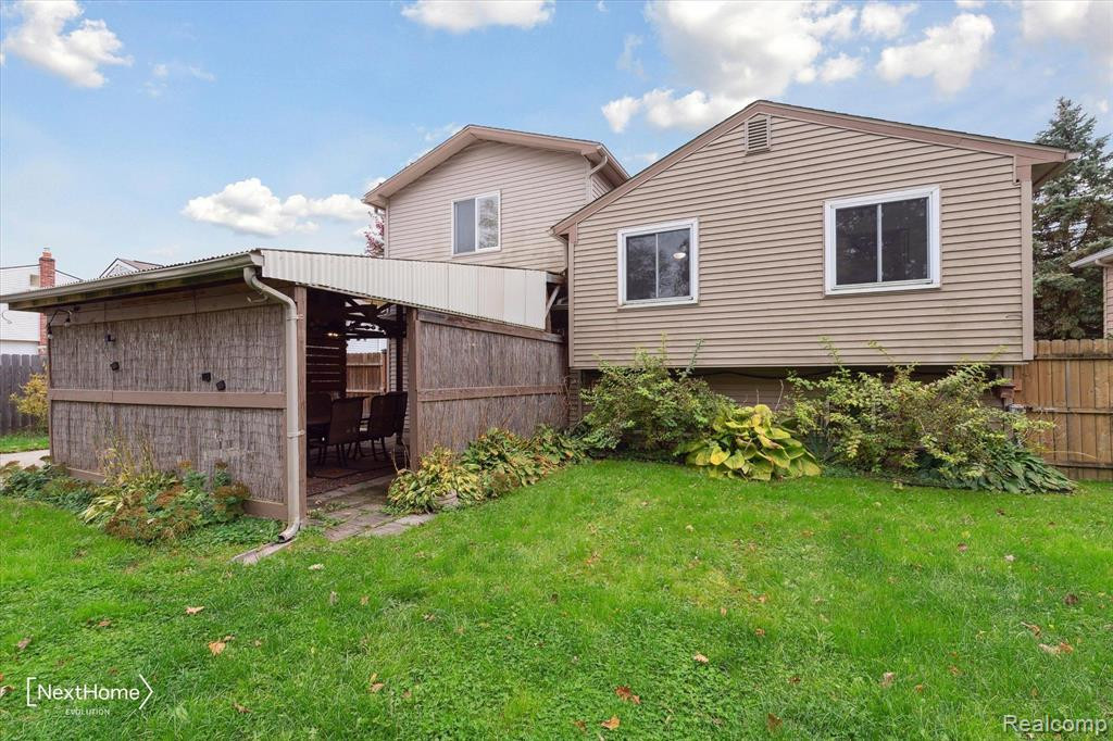 7817 RAMBLEWOOD Street, Ypsilanti, MI 48197 — Photo 36