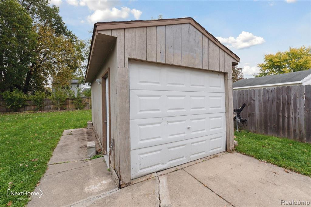 7817 RAMBLEWOOD Street, Ypsilanti, MI 48197 — Photo 39
