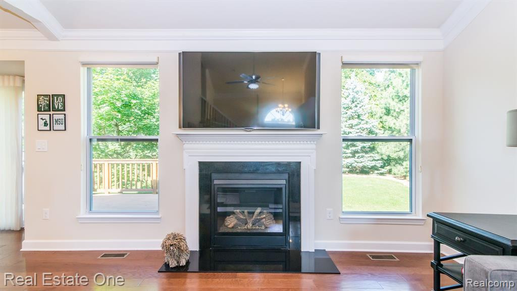 1554 ANDOVER Circle, Commerce Twp, MI 48390 — Photo 11