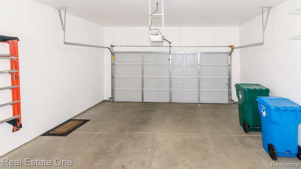 1554 ANDOVER Circle, Commerce Twp, MI 48390 — Photo 29