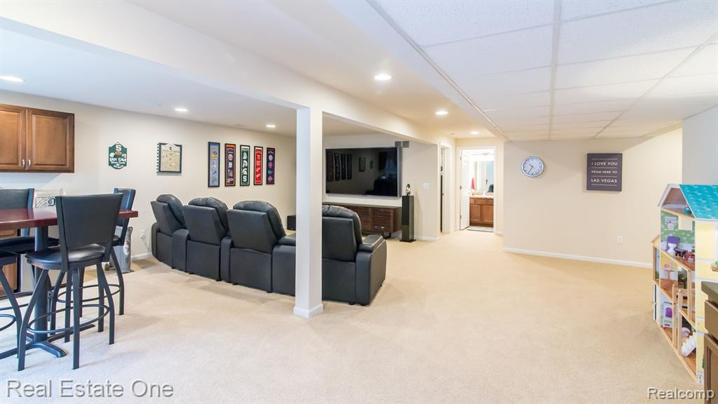 1554 ANDOVER Circle, Commerce Twp, MI 48390 — Photo 32