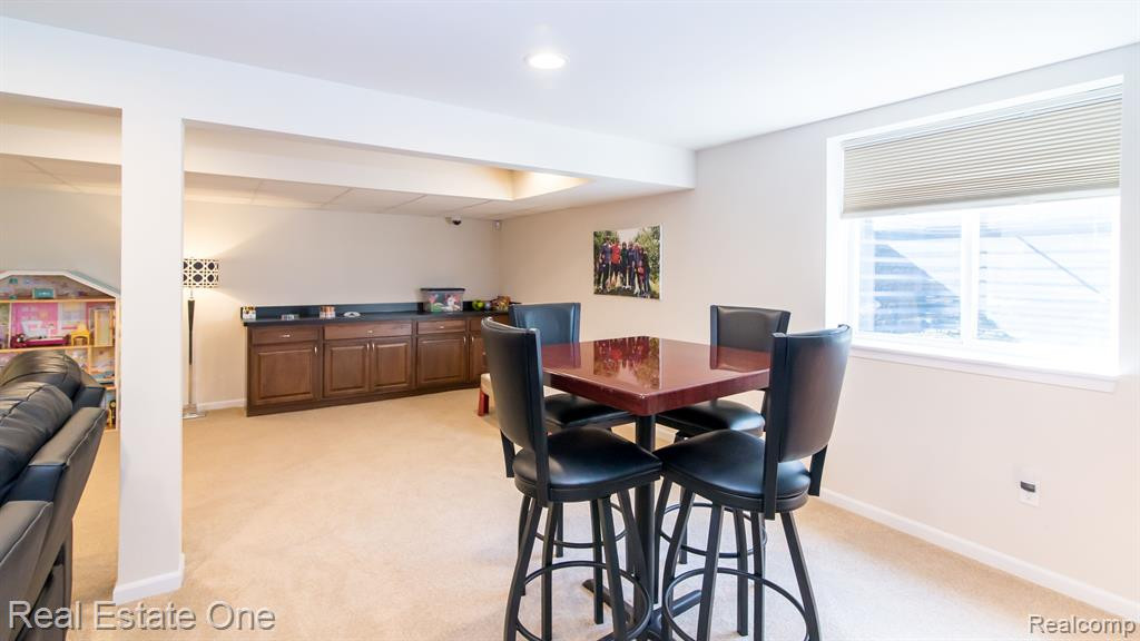 1554 ANDOVER Circle, Commerce Twp, MI 48390 — Photo 34