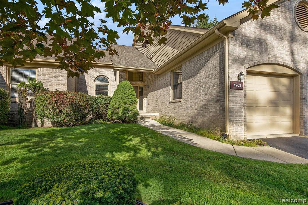 4963 Fairways Drive, Brighton, MI 48116 — front exterior