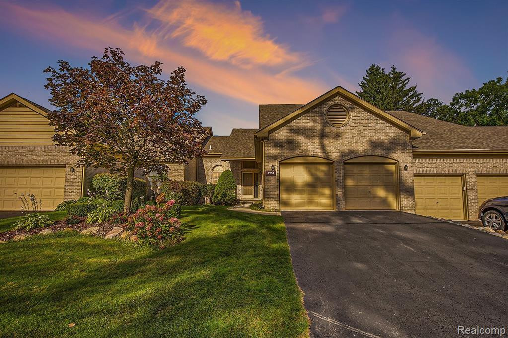 4963 Fairways Drive, Brighton, MI 48116 — Photo 2