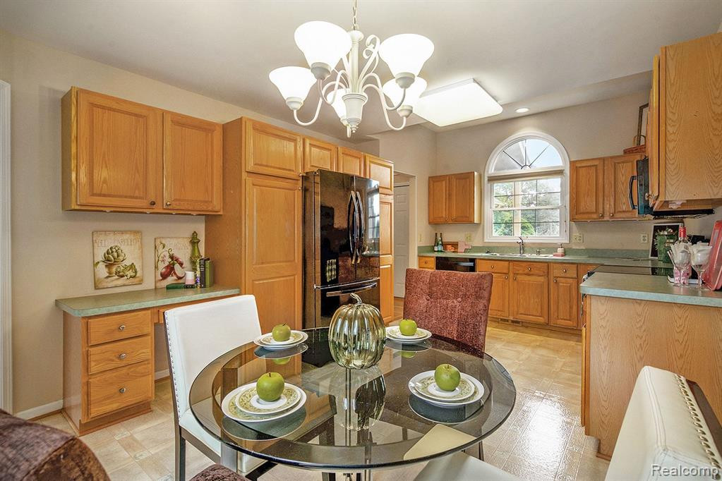 4963 Fairways Drive, Brighton, MI 48116 — Photo 10