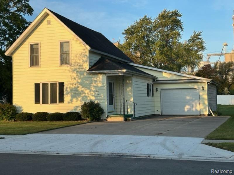 49 N FRANK Street, Pigeon Vlg, MI — front exterior