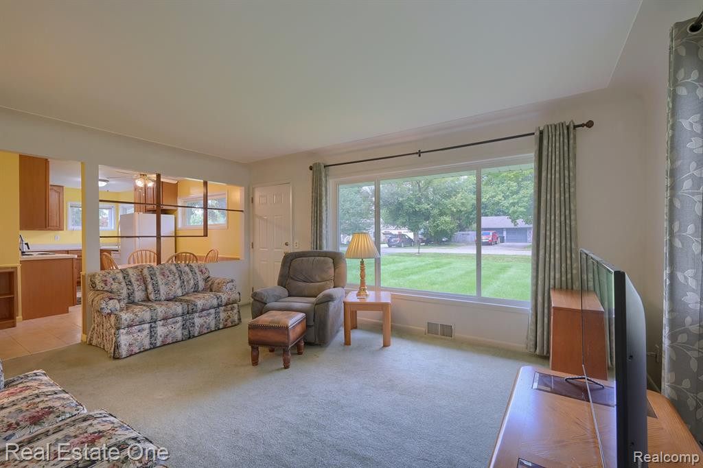4445 OAKVISTA Avenue, Clarkston, MI — Photo 5