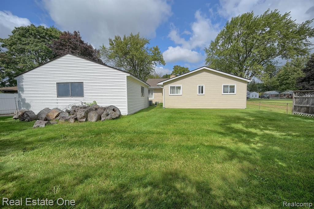 4445 OAKVISTA Avenue, Clarkston, MI — Photo 26