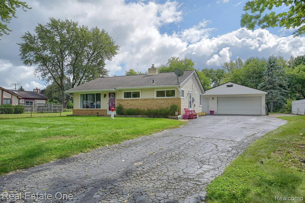 4445 OAKVISTA Avenue, Clarkston, MI — Photo 35