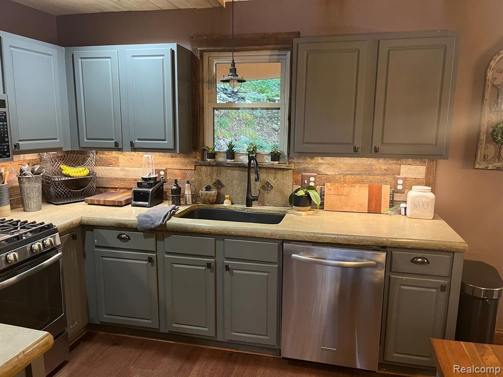 116 JAMESTOWN Drive, Metamora, MI 48455 — Photo 22