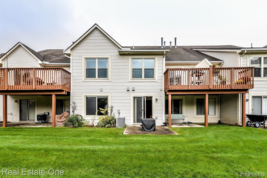115 PONDVIEW, Brighton, MI 48116 — Photo 3