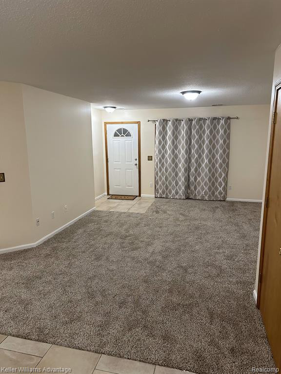 452 MARIGOLD Circle, Westland, MI — Photo 2