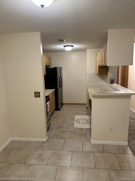 452 MARIGOLD Circle, Westland, MI — Photo 4