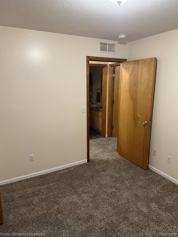 452 MARIGOLD Circle, Westland, MI — Photo 11