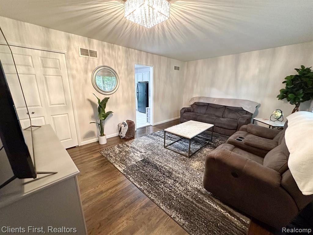 8328 HOLLY Drive, Canton, MI 48187 — Photo 8