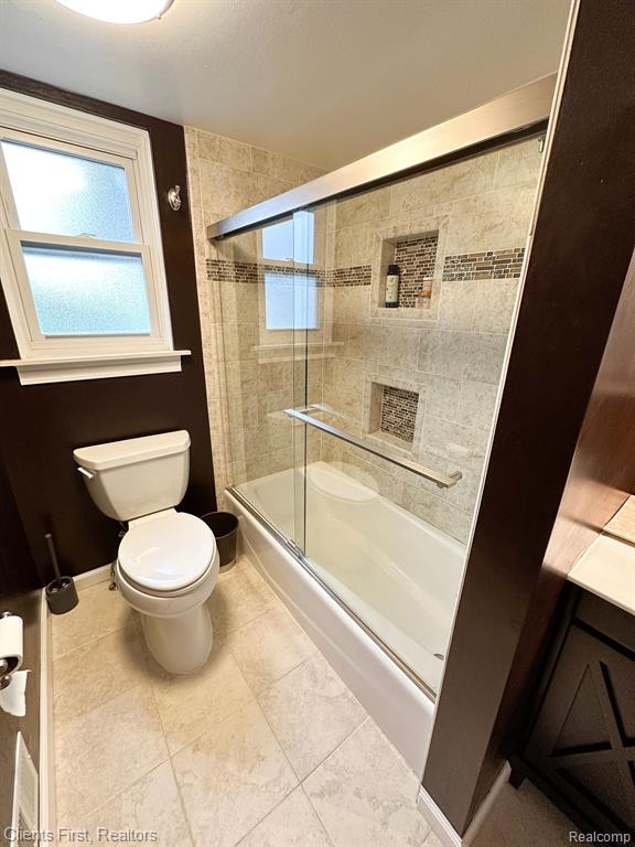 8328 HOLLY Drive, Canton, MI 48187 — Photo 15