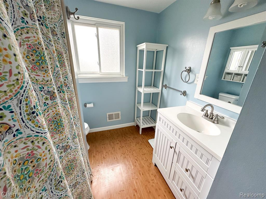 8328 HOLLY Drive, Canton, MI 48187 — Photo 21