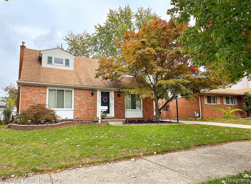 8328 HOLLY Drive, Canton, MI 48187 — Photo 29