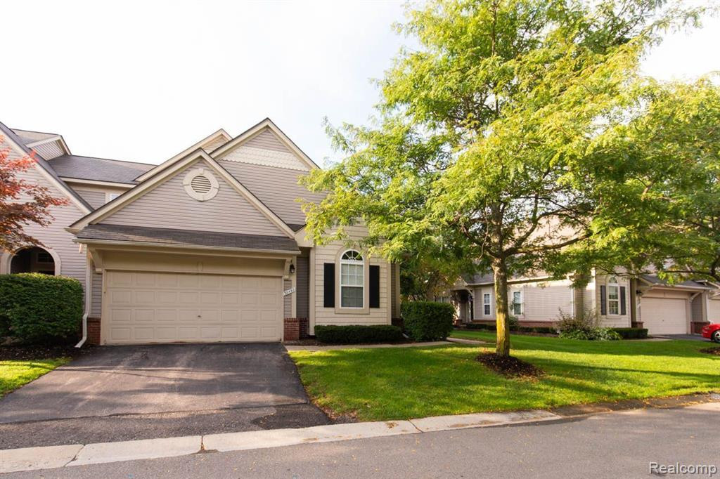 38492 SARATOGA Circle, Farmington Hills, MI 48331 — Photo 3