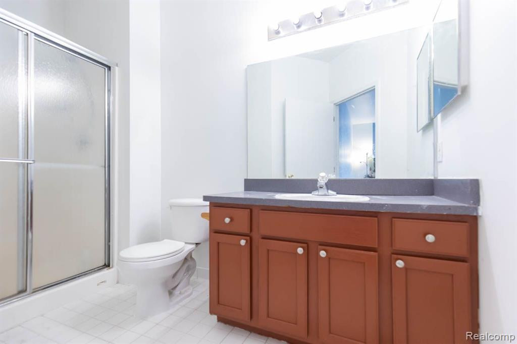 38492 SARATOGA Circle, Farmington Hills, MI 48331 — Photo 18