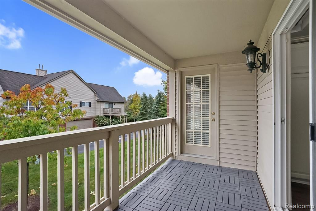 28247 CARLTON WAY Drive, Novi, MI 48377 — Photo 14