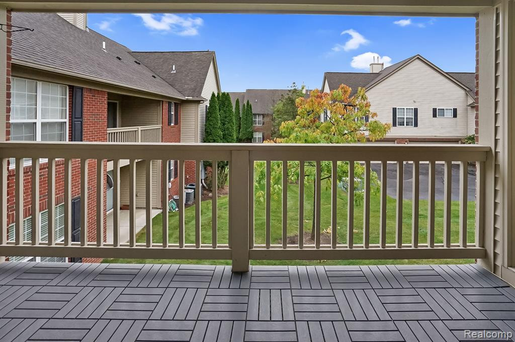 28247 CARLTON WAY Drive, Novi, MI 48377 — Photo 15
