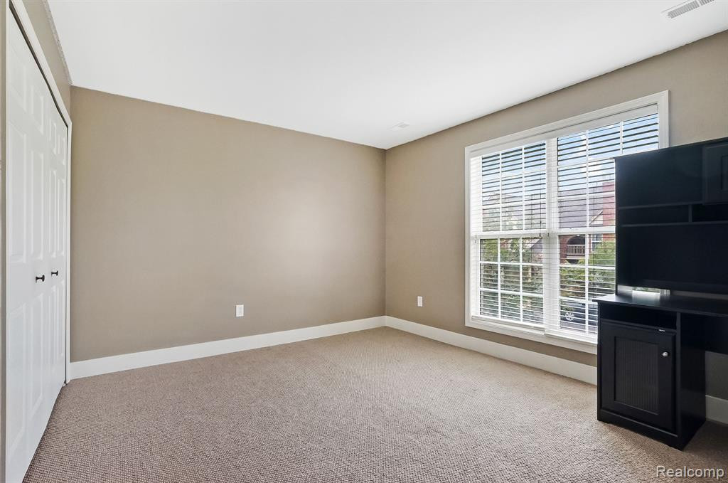 28247 CARLTON WAY Drive, Novi, MI 48377 — Photo 21