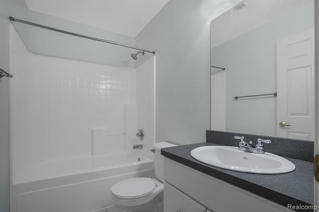 28247 CARLTON WAY Drive, Novi, MI 48377 — Photo 22
