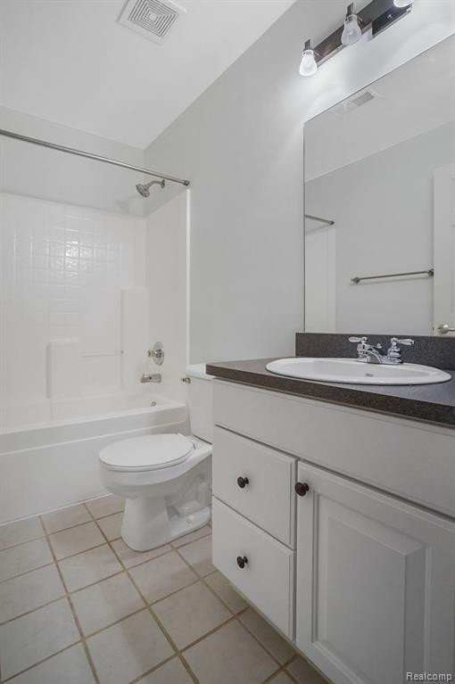 28247 CARLTON WAY Drive, Novi, MI 48377 — Photo 23