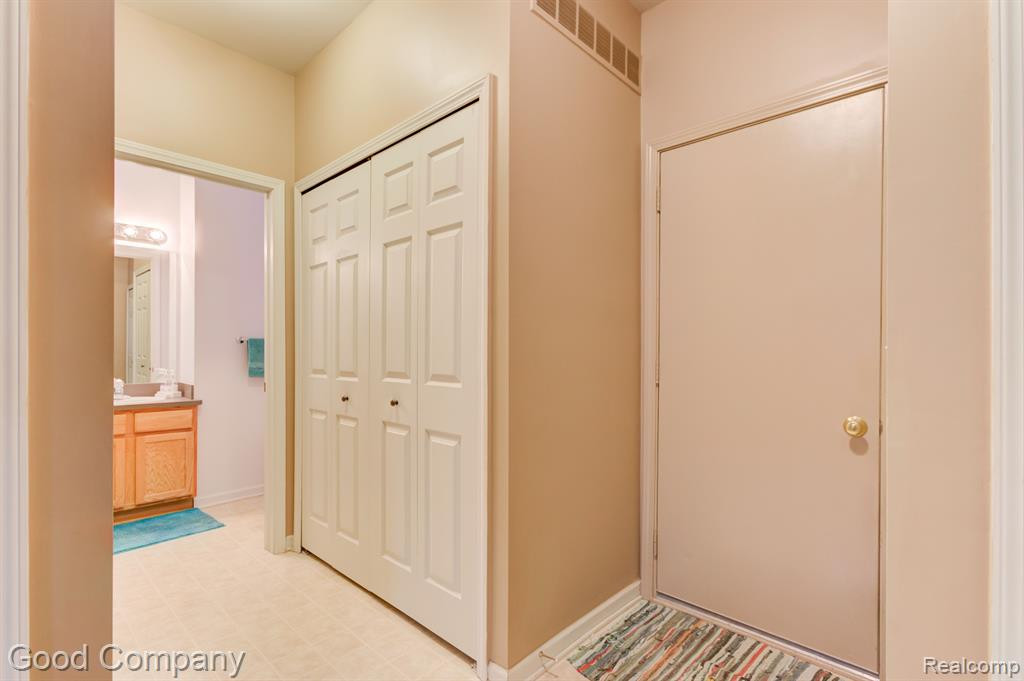 41435 GLADE Road, Canton, MI 48187 — Photo 9