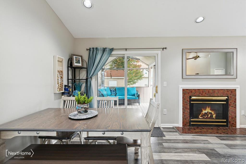 6624 SUMMERDALE Circle E, Ypsilanti, MI 48197 — Photo 15