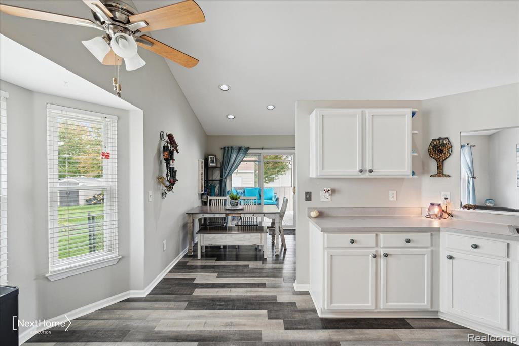 6624 SUMMERDALE Circle E, Ypsilanti, MI 48197 — Photo 19